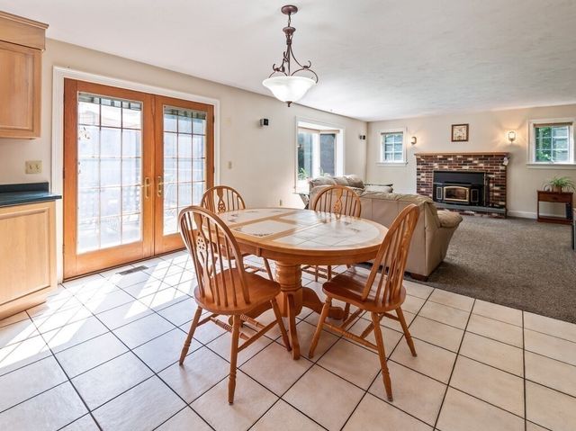 9 Tower Hill Rd, Oxford, MA 01540