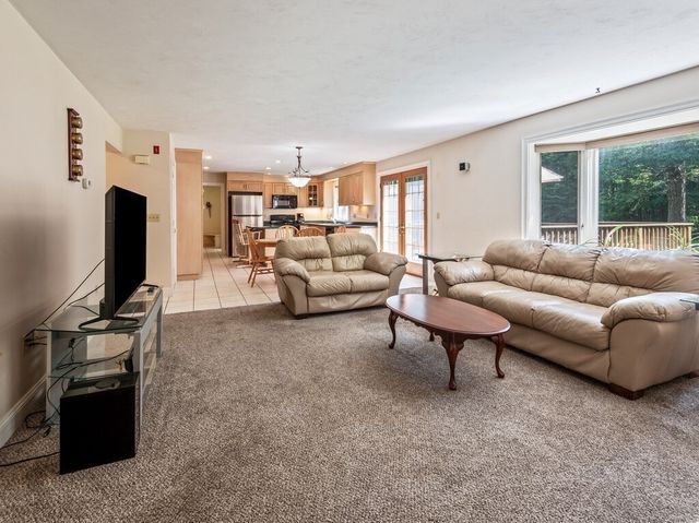 9 Tower Hill Rd, Oxford, MA 01540