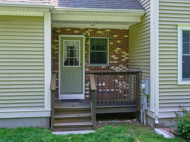 9 Tower Hill Rd, Oxford, MA 01540