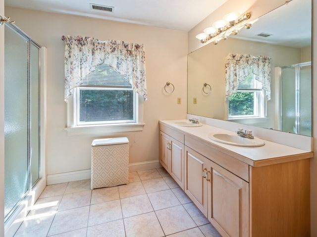 9 Tower Hill Rd, Oxford, MA 01540