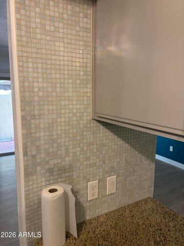 3207 W LOMA Lane 1, Phoenix, AZ 85051
