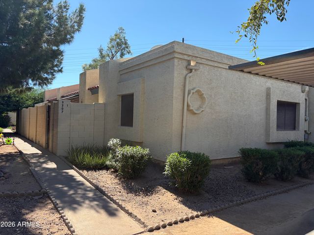 3207 W LOMA Lane 1, Phoenix, AZ 85051