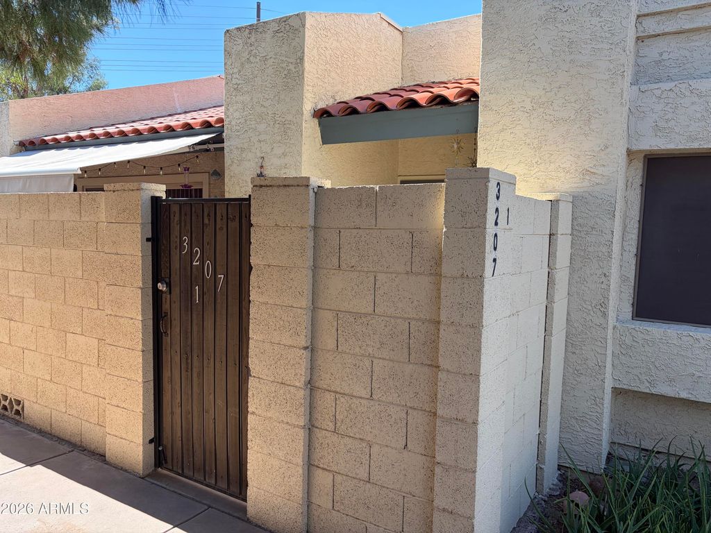 3207 W LOMA Lane 1, Phoenix, AZ 85051