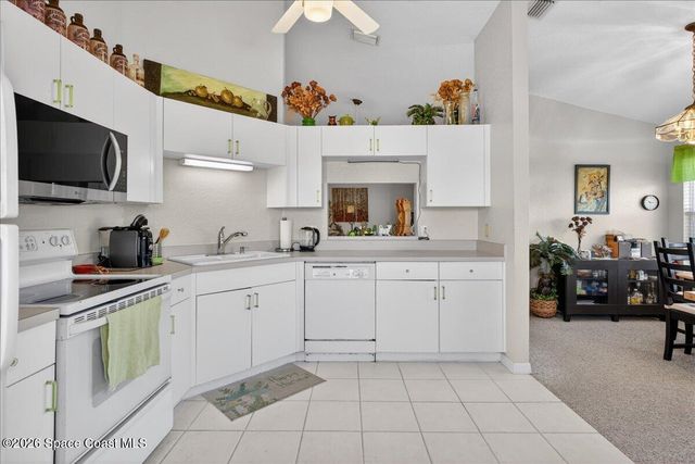 1810 Waterford Drive 6, Vero Beach, FL 32966