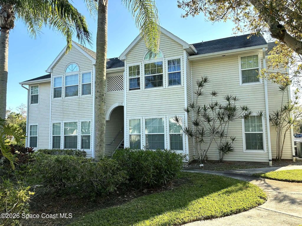 1810 Waterford Drive 6, Vero Beach, FL 32966