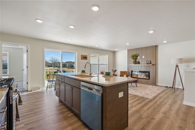 7104 Waterview Drive SW, Cedar Rapids, IA 52404