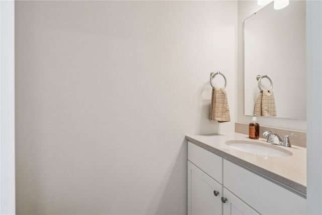 7104 Waterview Drive SW, Cedar Rapids, IA 52404