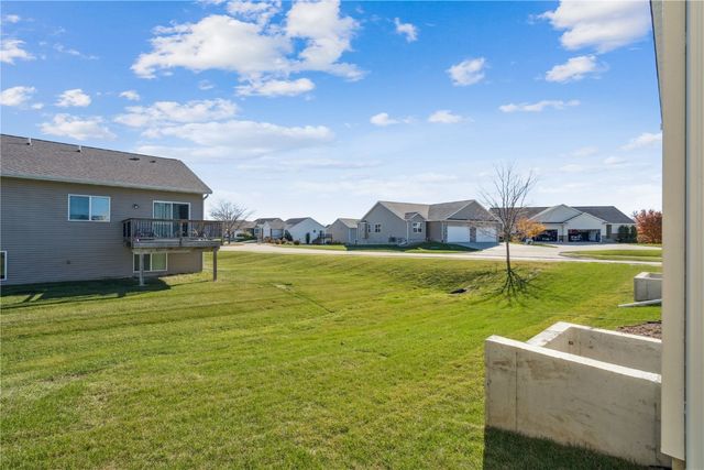 7104 Waterview Drive SW, Cedar Rapids, IA 52404