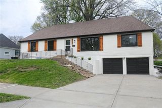 4801 NE Sherwood Drive, Kansas City, MO 64119