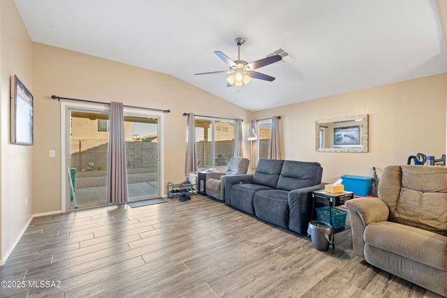 8290 W Melanitta Drive, Tucson, AZ 85757