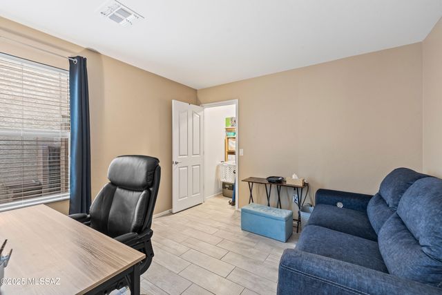 8290 W Melanitta Drive, Tucson, AZ 85757