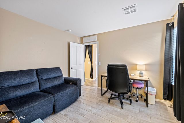 8290 W Melanitta Drive, Tucson, AZ 85757