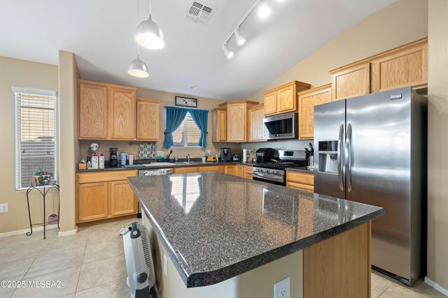 8290 W Melanitta Drive, Tucson, AZ 85757