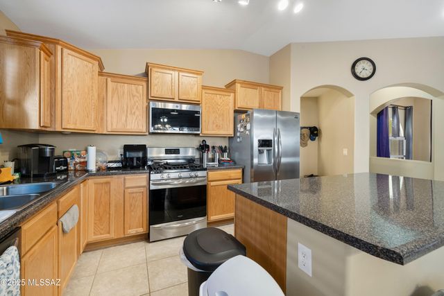 8290 W Melanitta Drive, Tucson, AZ 85757