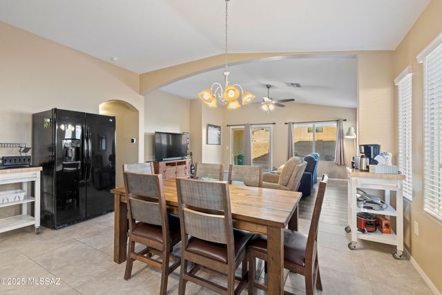 8290 W Melanitta Drive, Tucson, AZ 85757