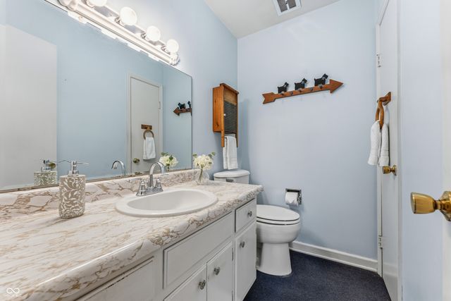 2940 Taylor Road, Columbus, IN 47203