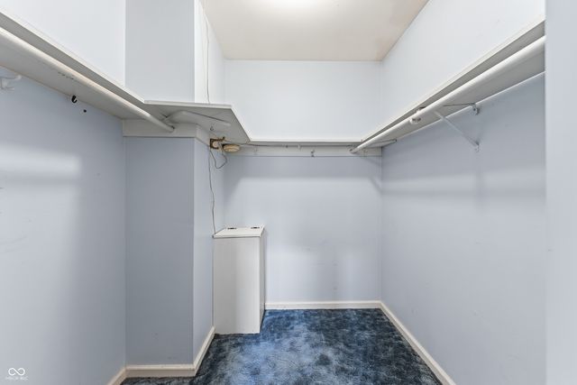 2940 Taylor Road, Columbus, IN 47203