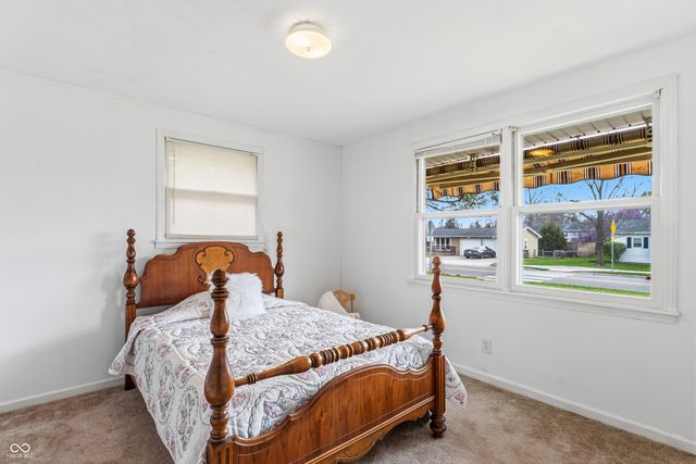 2940 Taylor Road, Columbus, IN 47203