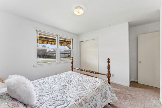 2940 Taylor Road, Columbus, IN 47203