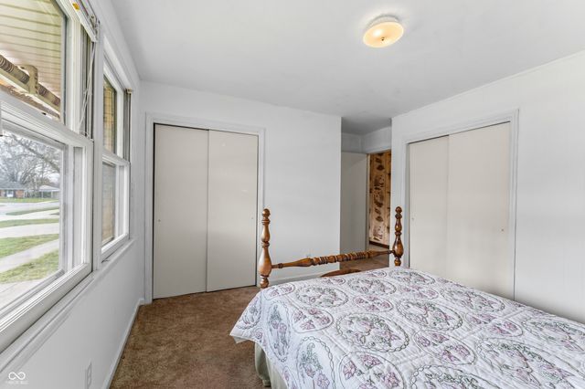 2940 Taylor Road, Columbus, IN 47203