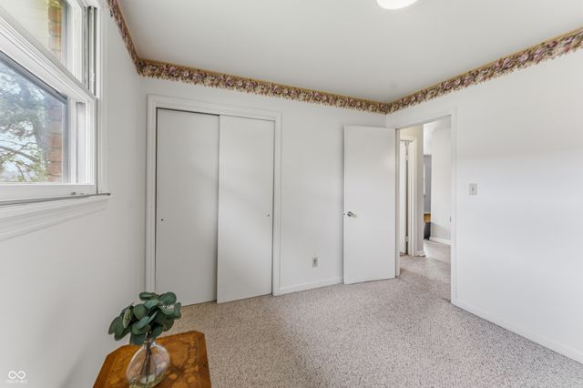 2940 Taylor Road, Columbus, IN 47203