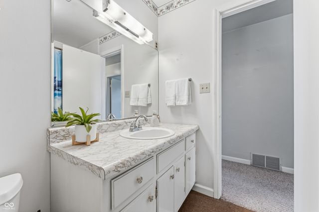 2940 Taylor Road, Columbus, IN 47203