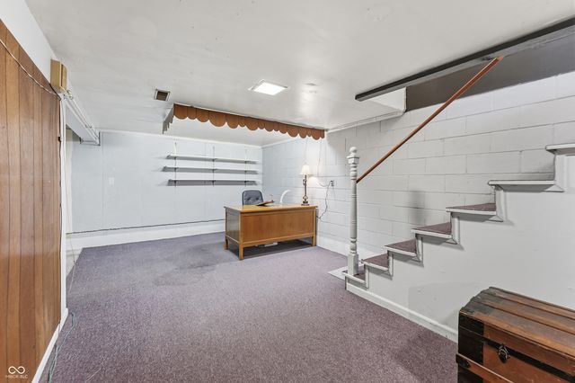 2940 Taylor Road, Columbus, IN 47203