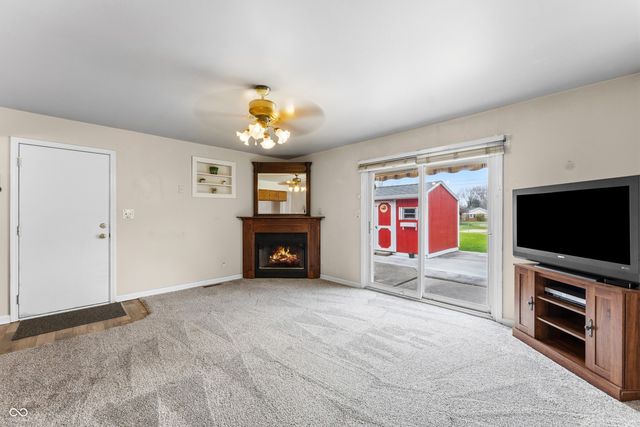 2940 Taylor Road, Columbus, IN 47203