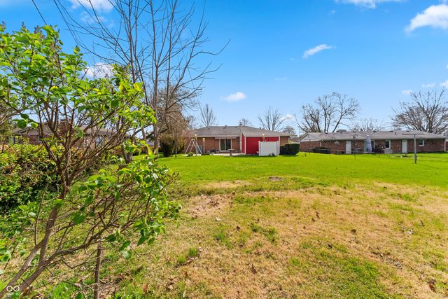 2940 Taylor Road, Columbus, IN 47203