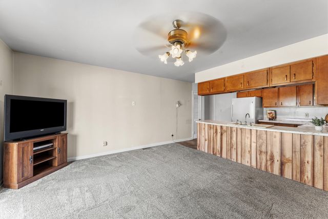 2940 Taylor Road, Columbus, IN 47203