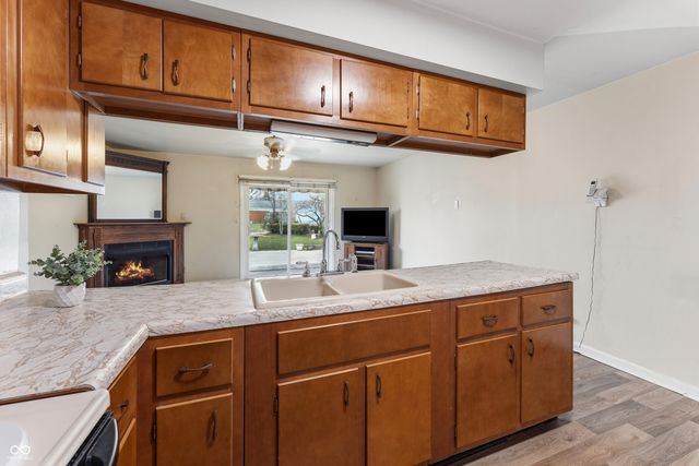 2940 Taylor Road, Columbus, IN 47203