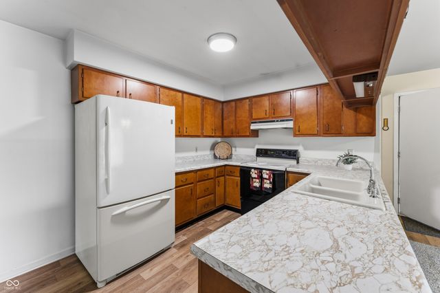 2940 Taylor Road, Columbus, IN 47203