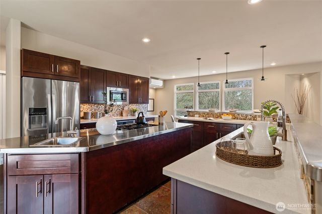 7416 176th Street SW, Edmonds, WA 98026