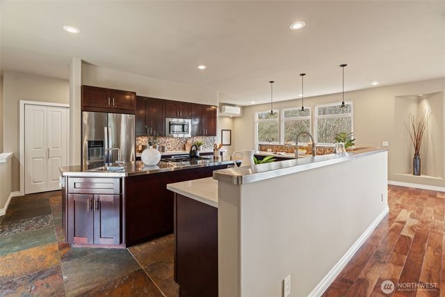 7416 176th Street SW, Edmonds, WA 98026