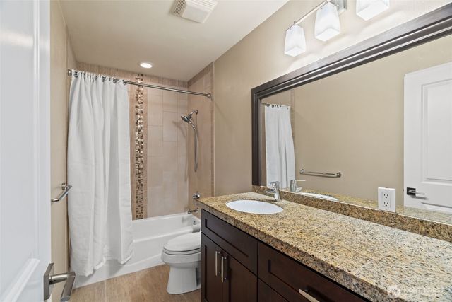 7416 176th Street SW, Edmonds, WA 98026