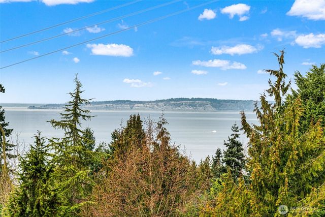 7416 176th Street SW, Edmonds, WA 98026