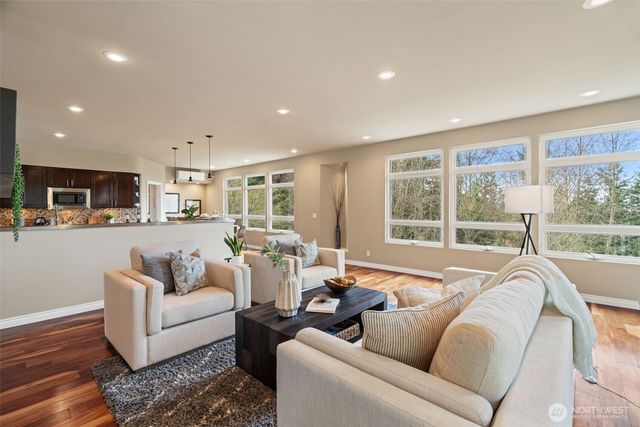 7416 176th Street SW, Edmonds, WA 98026