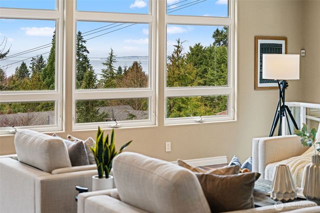 7416 176th Street SW, Edmonds, WA 98026