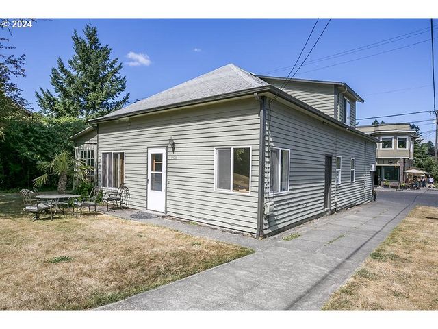 6838 Se BELMONT St, Portland, OR 97215