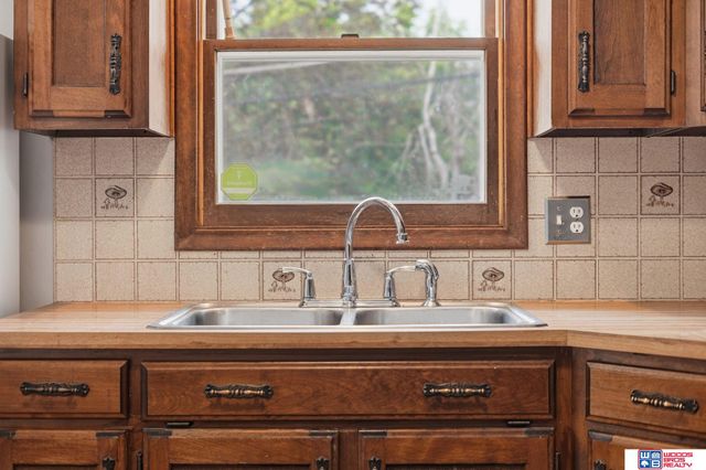 851 W Rose Street, Lincoln, NE 68522