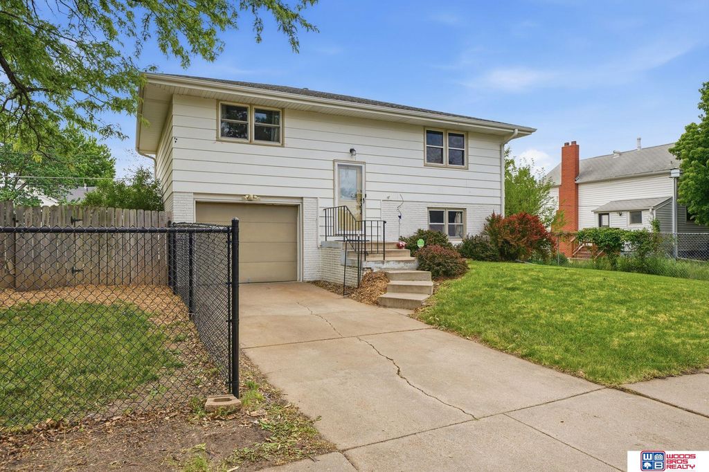 851 W Rose Street, Lincoln, NE 68522