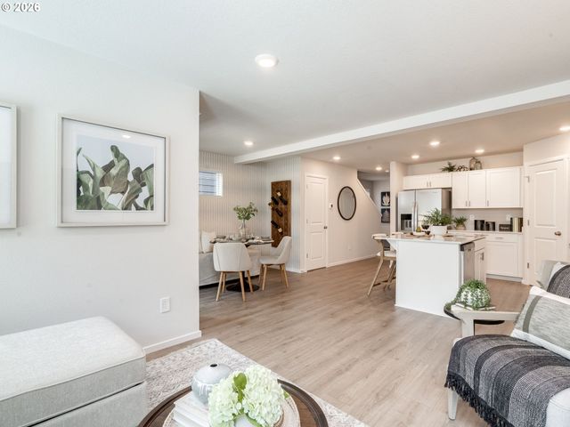 17737 Se Quarry Dr, Vancouver, WA 98683