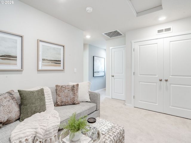 17737 Se Quarry Dr, Vancouver, WA 98683