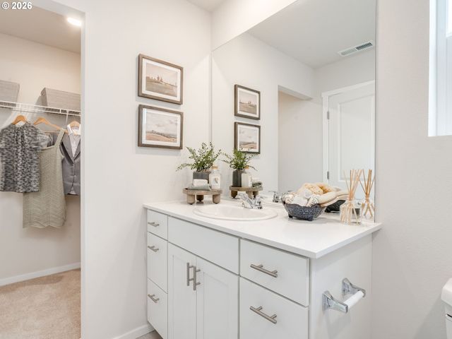 17737 Se Quarry Dr, Vancouver, WA 98683