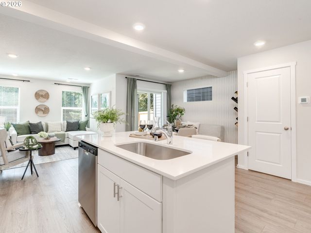 17737 Se Quarry Dr, Vancouver, WA 98683