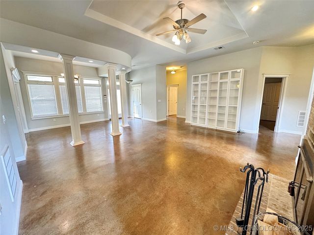 905 Shelley Circle, Tahlequah, OK 74464