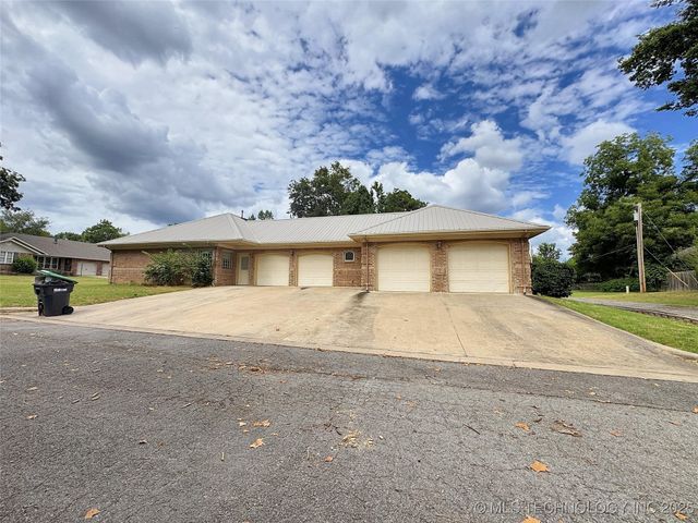 905 Shelley Circle, Tahlequah, OK 74464