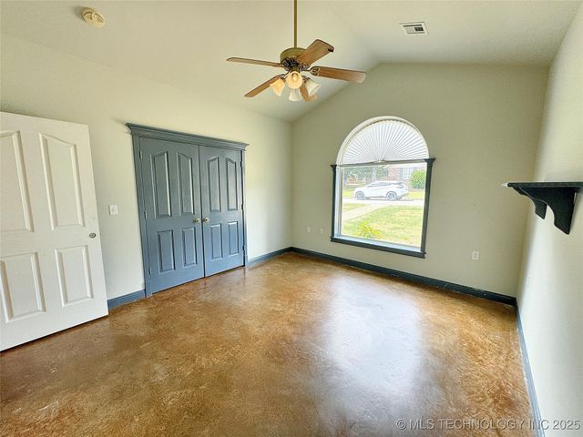 905 Shelley Circle, Tahlequah, OK 74464