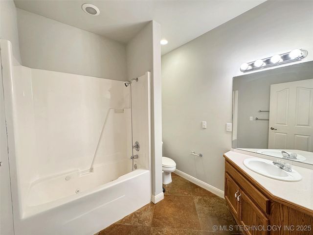 905 Shelley Circle, Tahlequah, OK 74464