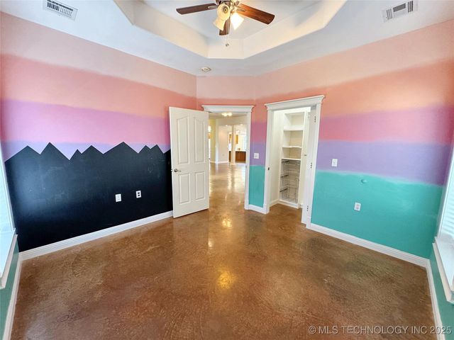 905 Shelley Circle, Tahlequah, OK 74464